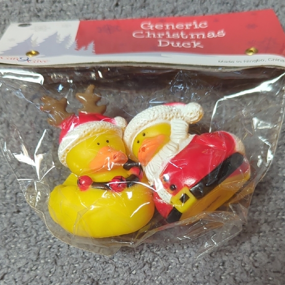 Santa & Reindeer Christmas Ducks - Picture 6 of 7
